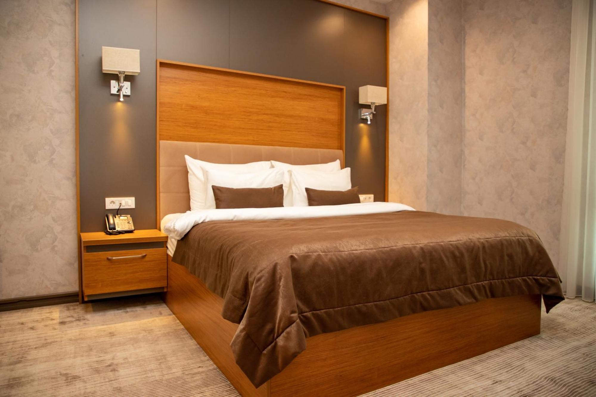 Midtown Hotel Baku Exterior foto